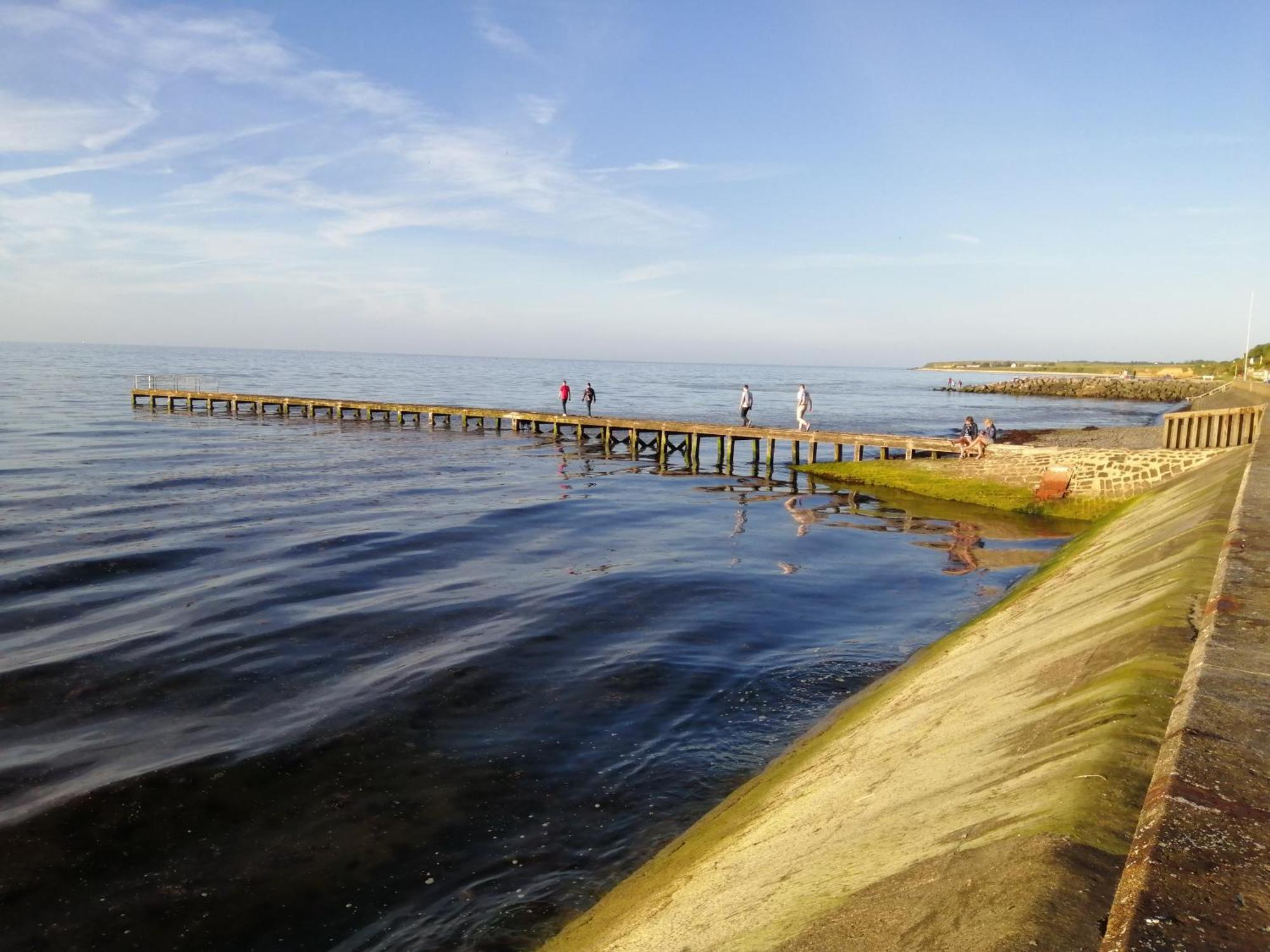 A Deux Pas D'La Mer Grandcamp-Maisy Exterior photo